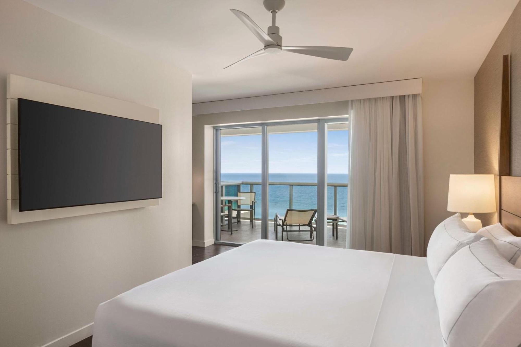 Suite Junior con balcón con vistas al mar - 1 cama extragrande